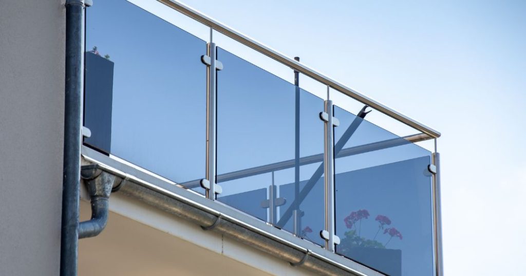 Guarda-corpo de vidro em Maringá