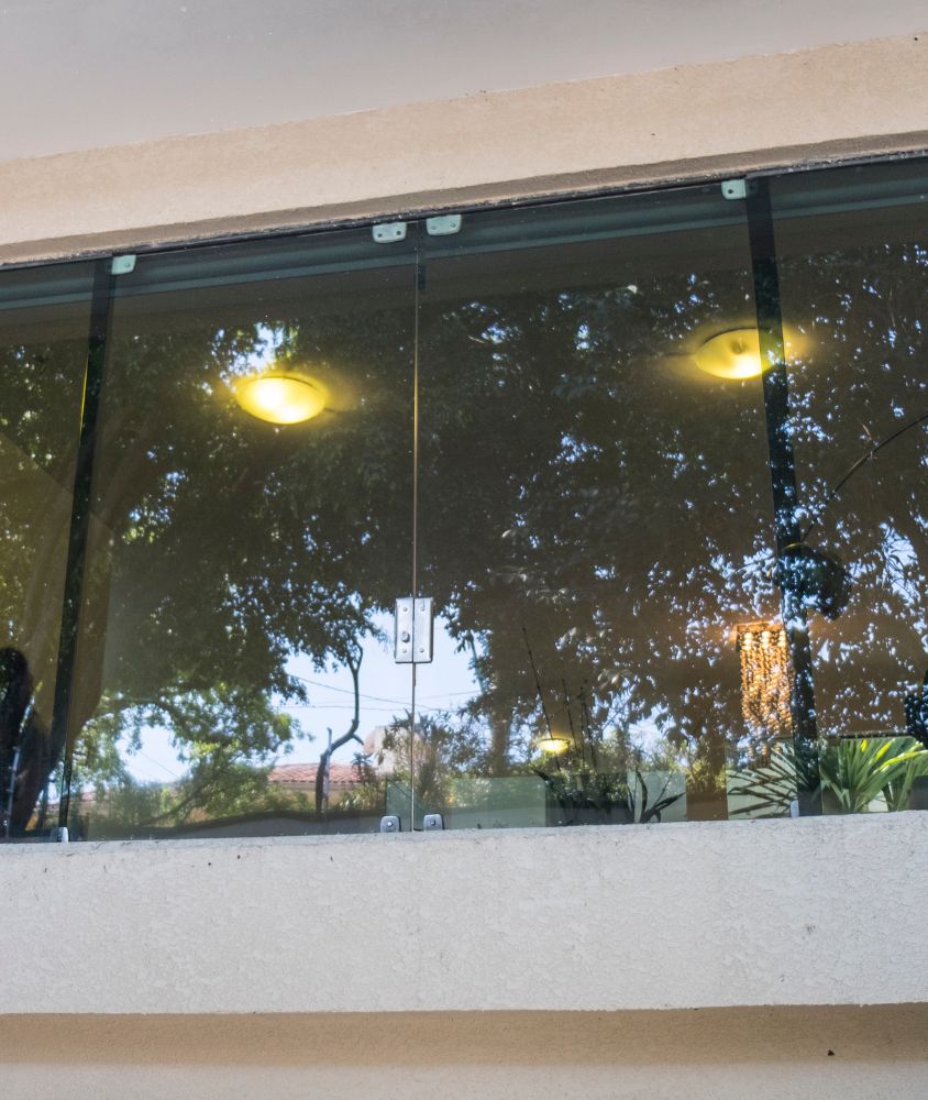 janela de vidro em Maringá